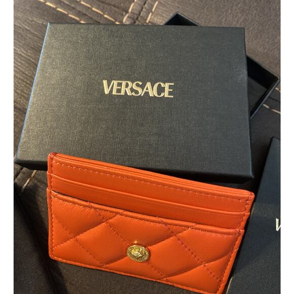 NWT Versace Mini Medusa Coral Quilted Lamb Leather Slim Card Case Wallet - Picture 4 of 10